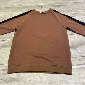 🌺 Tottini size 16 brown unisex top with vertical black stripe on the sle…